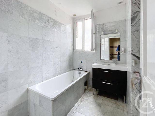 Afficher la photo en grand Appartement F2 à vendre - 2 pièces - 64.69 m2 - NOGENT SUR MARNE - 94 - ILE-DE-FRANCE - Century 21 Afc