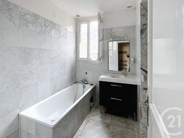 Afficher la photo en grand Appartement F2 à vendre - 2 pièces - 64.69 m2 - NOGENT SUR MARNE - 94 - ILE-DE-FRANCE - Century 21 Afc