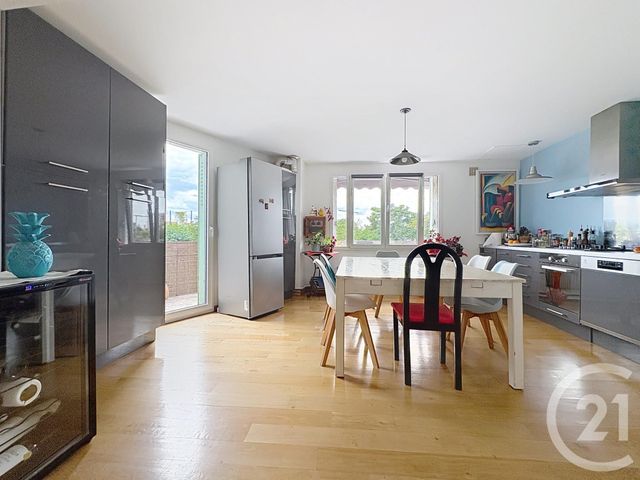 Afficher la photo en grand Appartement F3 à vendre - 3 pièces - 90.77 m2 - CHAMPIGNY SUR MARNE - 94 - ILE-DE-FRANCE - Century 21 Afc