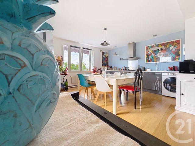 Afficher la photo en grand Appartement F3 à vendre - 3 pièces - 90.77 m2 - CHAMPIGNY SUR MARNE - 94 - ILE-DE-FRANCE - Century 21 Afc