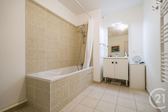 Appartement F3 à vendre - 3 pièces - 65.28 m2 - CHAMPIGNY SUR MARNE - 94 - ILE-DE-FRANCE - Century 21 Afc