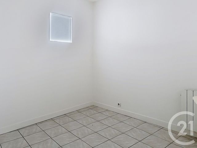 Appartement F1 à louer - 1 pièce - 37.5 m2 - CHAMPIGNY SUR MARNE - 94 - ILE-DE-FRANCE - Century 21 Afc