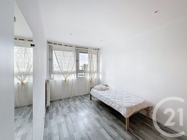 Appartement F4 à louer - 4 pièces - 82.72 m2 - CHAMPIGNY SUR MARNE - 94 - ILE-DE-FRANCE - Century 21 Afc