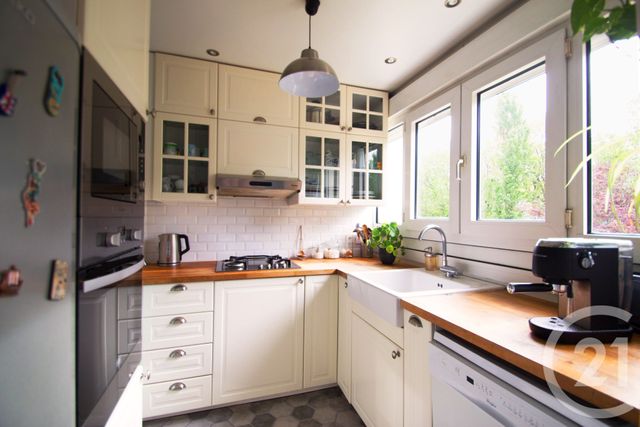 Appartement F4 à vendre - 4 pièces - 67.22 m2 - CHAMPIGNY SUR MARNE - 94 - ILE-DE-FRANCE - Century 21 Afc