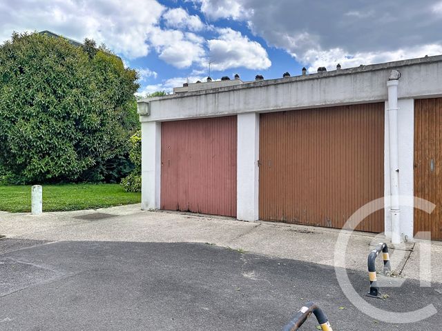 parking à louer - 11.0 m2 - CHAMPIGNY SUR MARNE - 94 - ILE-DE-FRANCE - Century 21 Afc