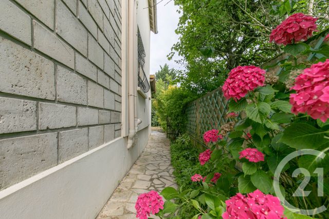 maison à vendre - 8 pièces - 134.72 m2 - CHAMPIGNY SUR MARNE - 94 - ILE-DE-FRANCE - Century 21 Afc