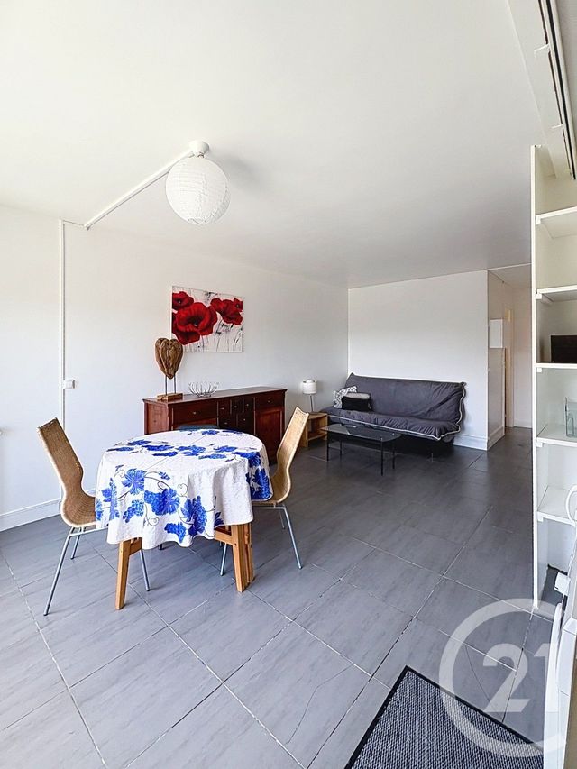 Appartement Studio à louer - 1 pièce - 28.58 m2 - CHAMPIGNY SUR MARNE - 94 - ILE-DE-FRANCE - Century 21 Afc