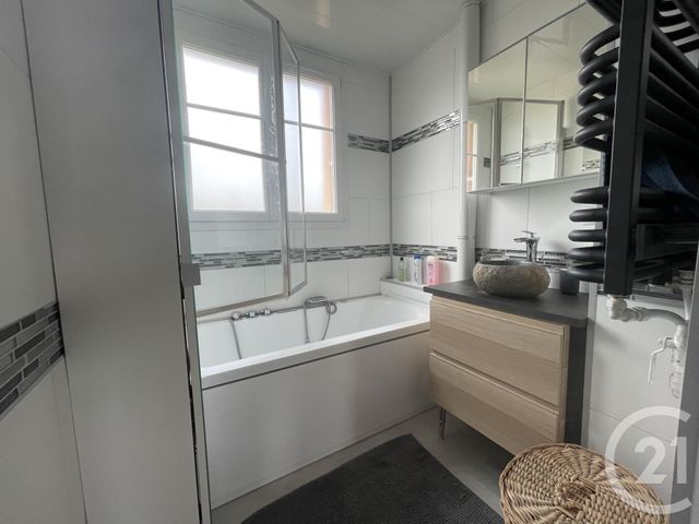 Appartement F4 à louer - 4 pièces - 63.31 m2 - CHAMPIGNY SUR MARNE - 94 - ILE-DE-FRANCE - Century 21 Afc