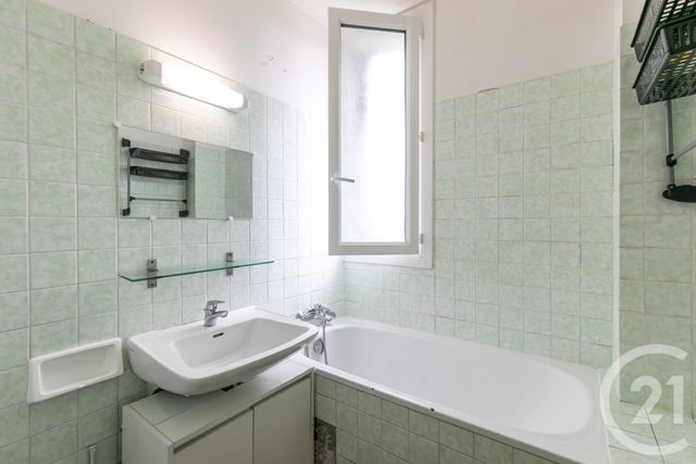 Appartement F3 à vendre - 3 pièces - 54.02 m2 - CHAMPIGNY SUR MARNE - 94 - ILE-DE-FRANCE - Century 21 Afc